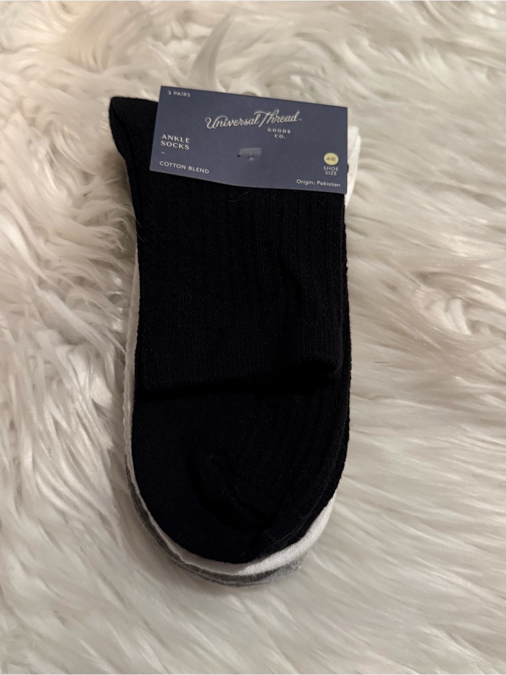 Universal Thread Women’s Ankle Socks 3 Pack Size 4-10 Black Gray White NWT